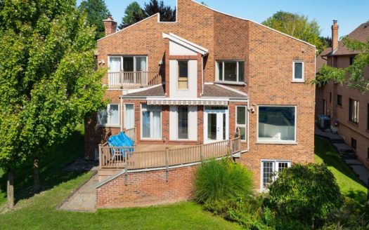 62 Prince Edward Blvd, Markham